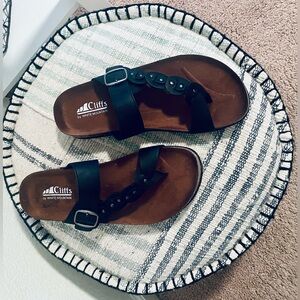 Cliffs by WHITE MOUNTAIN Black and Brown Sandals - 8.5